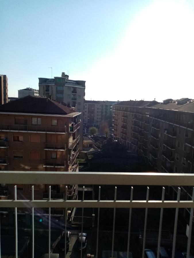 Bruno Turin Apartment Near The Metro Collegno Bagian luar foto